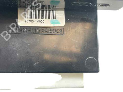 Used Warning switch HYUNDAI ix20 (JC) 1.4 (90 hp) 28208851