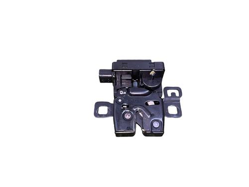 Tailgate lock LAND ROVER RANGE ROVER SPORT I (L320) 2.7 D 4x4 | BP25211057C101 
