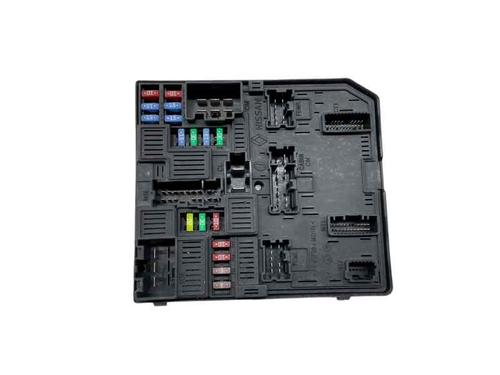 Used Fuse box RENAULT MEGANE IV Hatchback (B9A/M/N_) 1.6 dCi 130 (B9A4) (130 hp) 30271000
