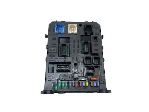 Sikringsdose PEUGEOT 3008 I MPV (0U_) 1.6 HDi (112 hp) 29177271