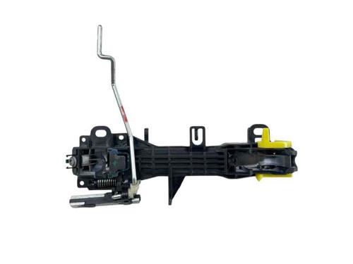 front-right-exterior-door-handle-toyota-verso-_r2_-2009-2010-2011-2012-2013-2014-2015-2016-2017-2018-26173325 main image