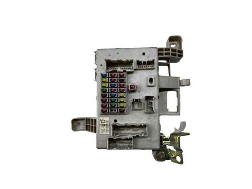 Used Fuse box TOYOTA LAND CRUISER PRADO (_J12_) 4.0 (GRJ120, GRJ125, GRJ121) (249 hp) 32515557