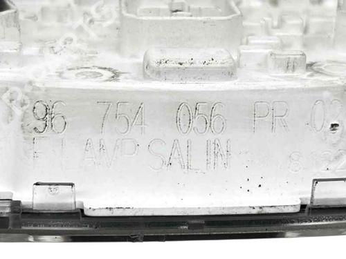 Used Interior roof light Interior roof light PEUGEOT 208 I (CA_, CC_) 1.2 VTI 82 (82 hp) 30586639 30586639