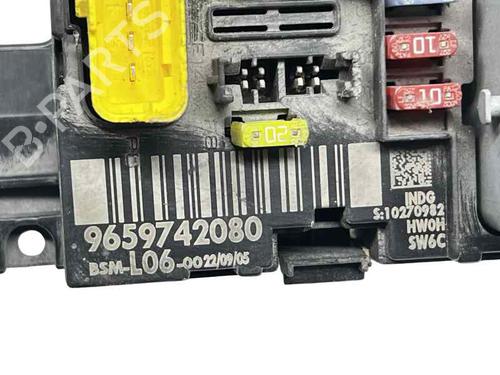 Used Fuse box Fuse box PEUGEOT 307 Break (3E) 1.6 HDi 110 (109 hp) 32978197 32978197