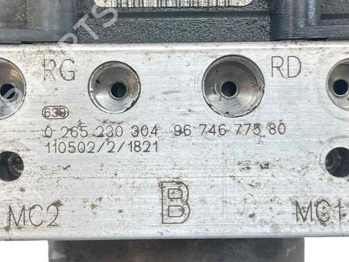 Used ABS pump PEUGEOT 5008 (0U_, 0E_) 1.6 HDi (112 hp) 26490644