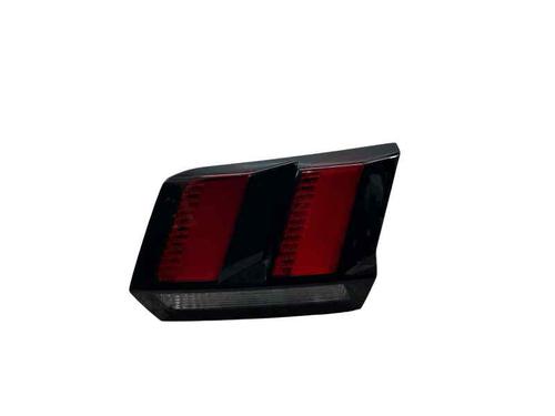 Used Right tailgate light PEUGEOT 3008 II SUV (MC_, MR_, MJ_, M4_) 1.5 BlueHDi 130 (131 hp) 32227179