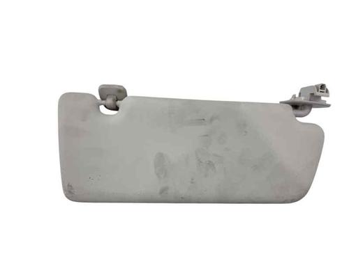 left-sun-visor-renault-megane-iv-hatchback-b9amn_-2015-30270982 main image