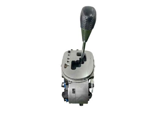 Used Gear lever TOYOTA YARIS (_P13_) 1.3 (NSP130_, NSP130) (99 hp) 25211909