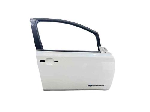 right-front-door-nissan-leaf-ze0-2010-2011-2012-2013-2014-2015-2016-2017-34236221 main image