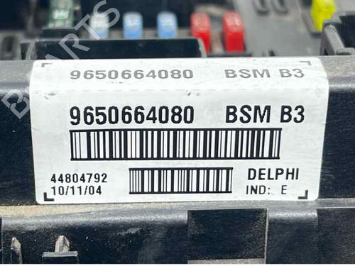 Used Fuse box Fuse box PEUGEOT 307 SW (3H) 2.0 HDi 135 (136 hp) 33424984 33424984