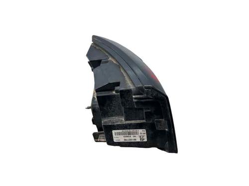 Right tailgate light PEUGEOT 5008 II (MC_, MJ_, MR_, M4_) 1.2 THP (MRHNYH, MRHNYW, MRHNSJ, MRHNSU, MRHNSM) | BP31869862C80 