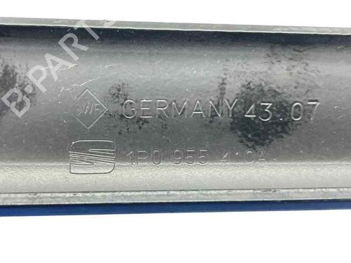 front-windshield-wiper-arm-seat-leon-1p1-2005-2006-2007-2008-2009-2010-2011-2012-2013-30270716 main image