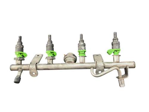 Injection rail MERCEDES-BENZ C-CLASS Coupe (CL203) C 200 CGI Kompressor (203.743) | BP29993798M98