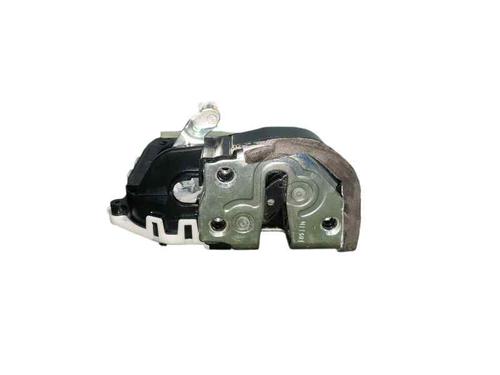 Used Rear left lock TOYOTA YARIS (_P13_) 1.3 (NSP130_, NSP130) (99 hp) 25211922