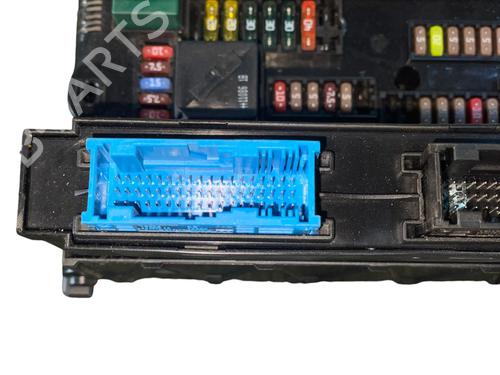 Used Fuse box BMW 5 Touring (F11) 520 d (184 hp) 25211187