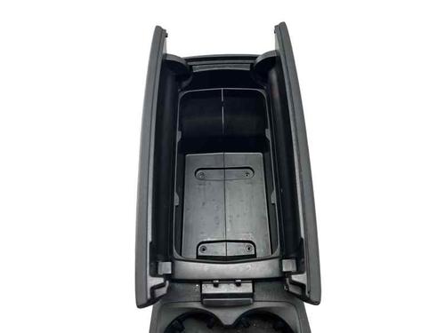 Middle console PEUGEOT 5008 II (MC_, MJ_, MR_, M4_) 1.2 THP (MRHNYH, MRHNYW, MRHNSJ, MRHNSU, MRHNSM) | BP31869837I22 