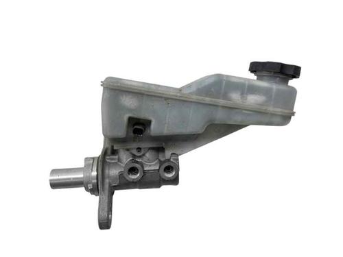 brake-master-cylinder-opel-insignia-a-country-tourer-g09-2008-2009-2010-2011-2012-2013-2014-2015-2016-2017-29765013 main image