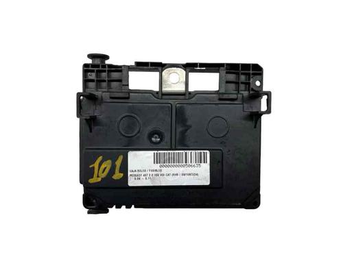 fuse-box-peugeot-407-sw-6e_-6d_-2004-2005-2006-2007-2008-2009-2010-2011-31870144 main image