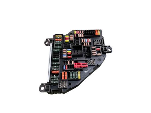 Used Fuse box BMW 5 Touring (F11) 520 d (184 hp) 25211186