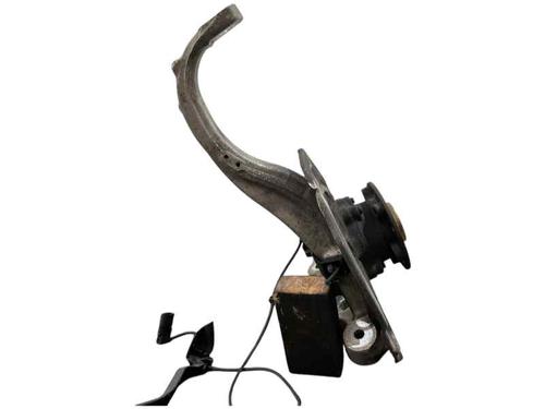 Left front steering knuckle MERCEDES-BENZ C-CLASS (W205) C 220 BlueTEC / d (205.002, 205.004) | BP25212895M25