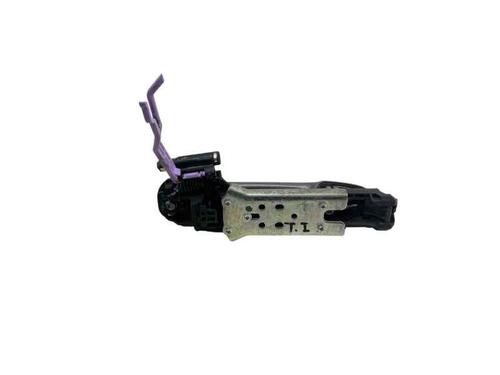 Used Rear left exterior door handle TOYOTA AURIS (_E18_) 1.4 D-4D (NDE180_, NDE180R) (90 hp) 27924284