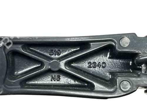 front-windshield-wiper-arm-toyota-auris-_e18_-2012-2013-2014-2015-2016-2017-2018-2019-34237136 main image