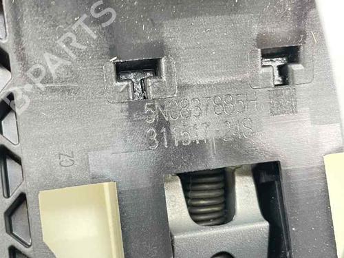 front-left-exterior-door-handle-skoda-kodiaq-i-ns6-ns7-nv7-2016-31825973 main image