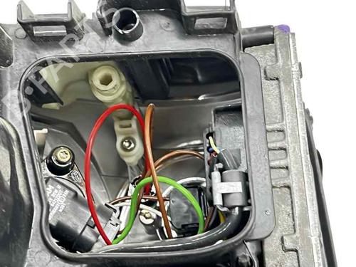 Left headlight AUDI A8 D3 (4E2, 4E8) 4.2 quattro | BP30959479C28