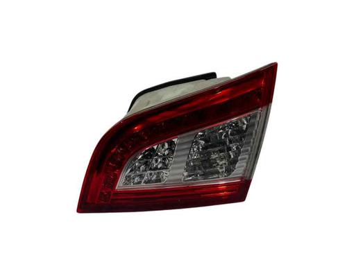 Feu de coffre droit PEUGEOT 508 SW I (8E_) 2.0 HDi (140 hp) 31869492