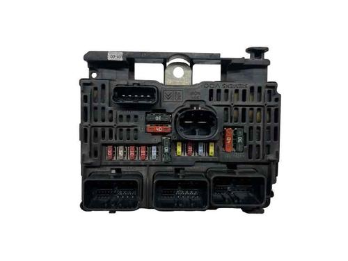 Used Fuse box Fuse box PEUGEOT 407 (6D_) 2.0 HDi 135 (6DRHRH, 6DRHRE, 6DRHRG, 6DRHRJ) (136 hp) 32978208 32978208