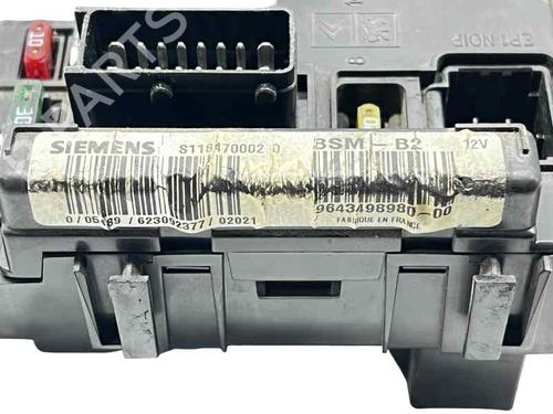 Used Fuse box PEUGEOT 206 Saloon 1.4 HDi eco 70 (68 hp) 31870147