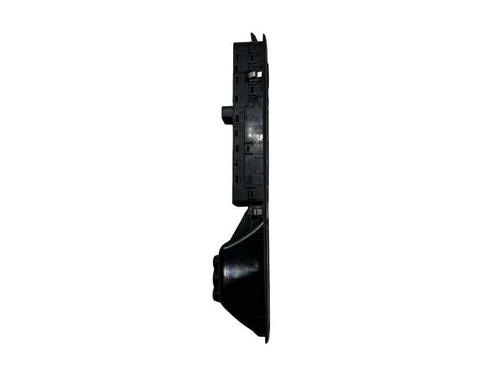 Used Left front window switch Left front window switch RENAULT MEGANE IV Grandtour (K9A/M/N_) 1.5 dCi 110 (110 hp) 33425085 33425085