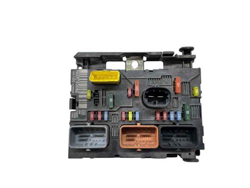 Boîte à Fusibles PEUGEOT 307 (3A/C) 1.6 HDi 110 (109 hp) 29298693
