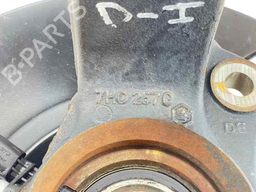 Used Left front steering knuckle VW TRANSPORTER T5 Van (7HA, 7HH, 7EA, 7EH) 2.5 TDI (130 hp) 26651967