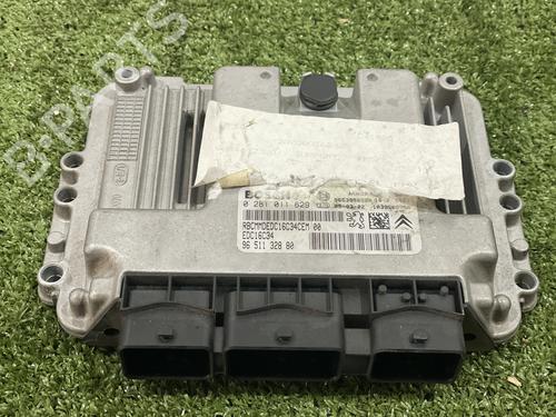 Used Engine control unit (ECU) Engine control unit (ECU) CITROËN C4 I (LC_) [2004-2014] 31684575 31684575