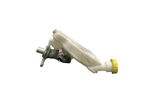 Used Brake master cylinder PEUGEOT 2008 I (CU_) 1.2 VTi (82 hp) 25211507