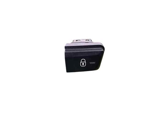 Used Switch Switch PEUGEOT 208 I (CA_, CC_) 1.2 VTI 82 (82 hp) 24224975 24224975