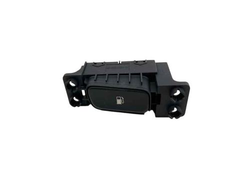 switch-kia-niro-i-de-2016-2017-2018-2019-2020-2021-2022-27449219 main image