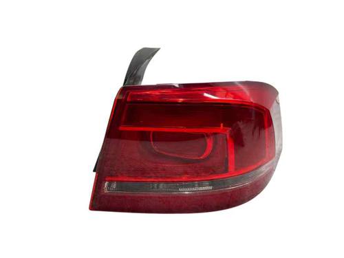 Højre baglygte VW PASSAT B7 (362) 2.0 TDI (140 hp) 30718105