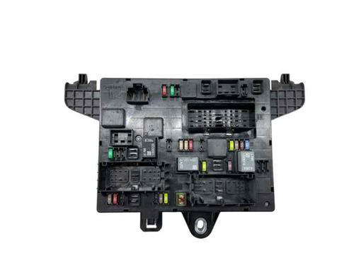 Używane Skrzynka bezpieczników OPEL ASTRA J Sports Tourer (P10) 2.0 CDTI (35) (165 hp) 29765094