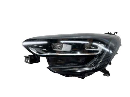Used Left headlight RENAULT MEGANE IV Hatchback (B9A/M/N_) 1.6 dCi 130 (B9A4) (130 hp) 30270973