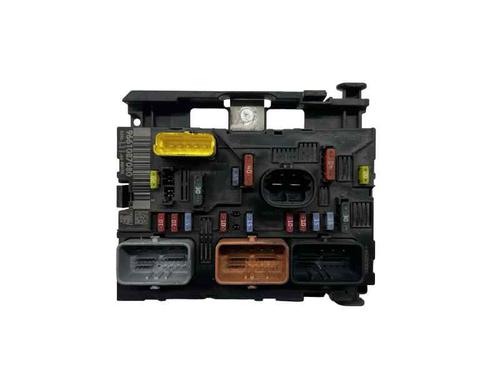 Used Fuse box Fuse box PEUGEOT 307 Break (3E) [2002-2009] 32978202 32978202