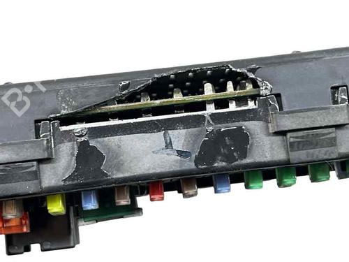 Used Fuse box Fuse box PEUGEOT PARTNER Tepee 1.6 HDi 75 (16V) (75 hp) 30746725 30746725