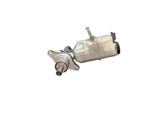 brake-master-cylinder-citroen-c5-iii-rd_-2008-2009-2010-2011-2012-2013-2014-2015-2016-2017-24353151 main image