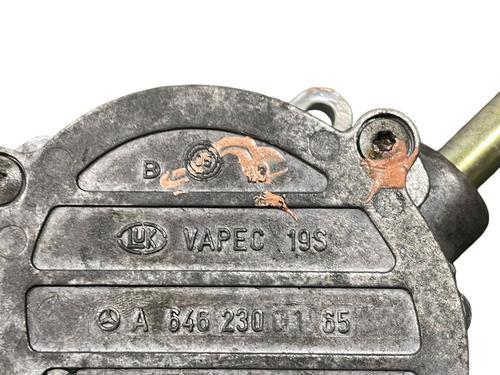 Used Vacuum pump Vacuum pump MERCEDES-BENZ C-CLASS (W203) [2000-2007] 31682233 31682233