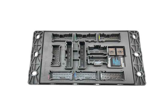 Used Fuse box MINI MINI Convertible (R52) Cooper (116 hp) 28138805