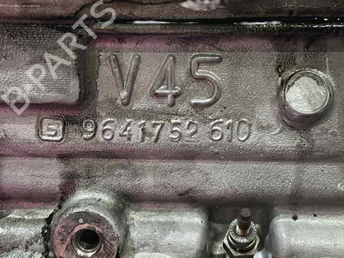 Used Cylinder head Cylinder head PEUGEOT 407 (6D_) 2.0 HDi 135 (6DRHRH, 6DRHRE, 6DRHRG, 6DRHRJ) (136 hp) 31988472 31988472