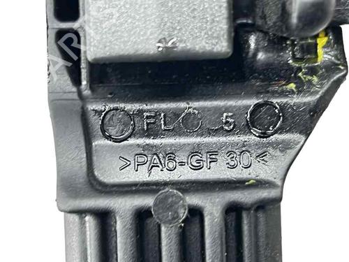 front-left-exterior-door-handle-toyota-auris-_e15_-2006-2007-2008-2009-2010-2011-2012-2013-31965632 main image