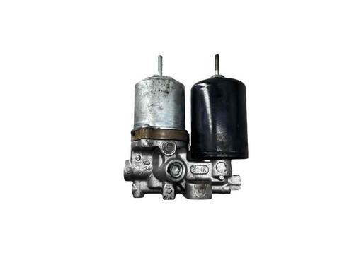 Used Brake master cylinder Brake master cylinder TOYOTA AURIS (_E18_) 1.8 Hybrid (ZWE186_, ZWE186R) (136 hp) 36155626 36155626