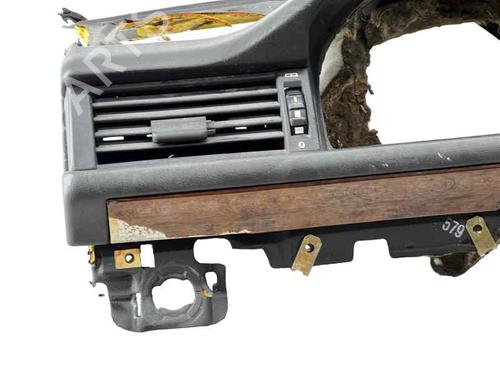 dashboard-mercedes-benz-e-class-w124-1993-1994-1995-1996-32358404 main image